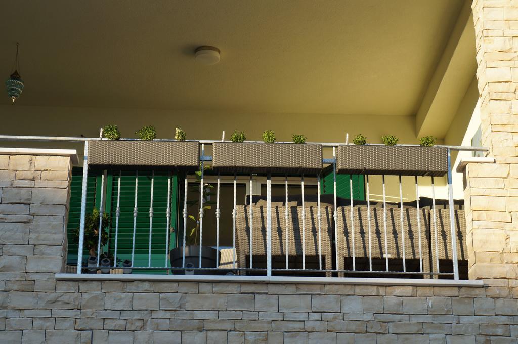 Zen Den Zaboric Apartment Exterior photo
